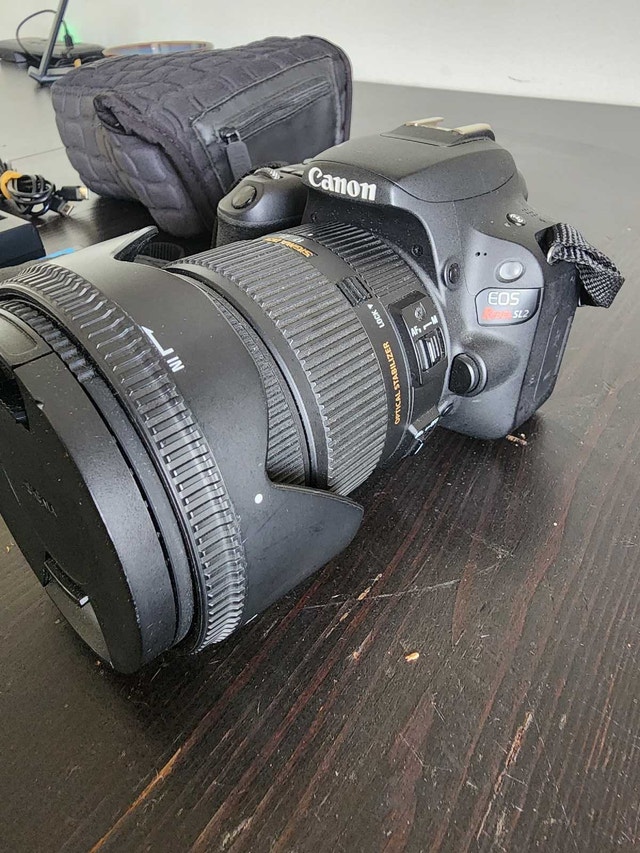 Canon Rebel SL2 DSLR with Sigma lens - photo 3