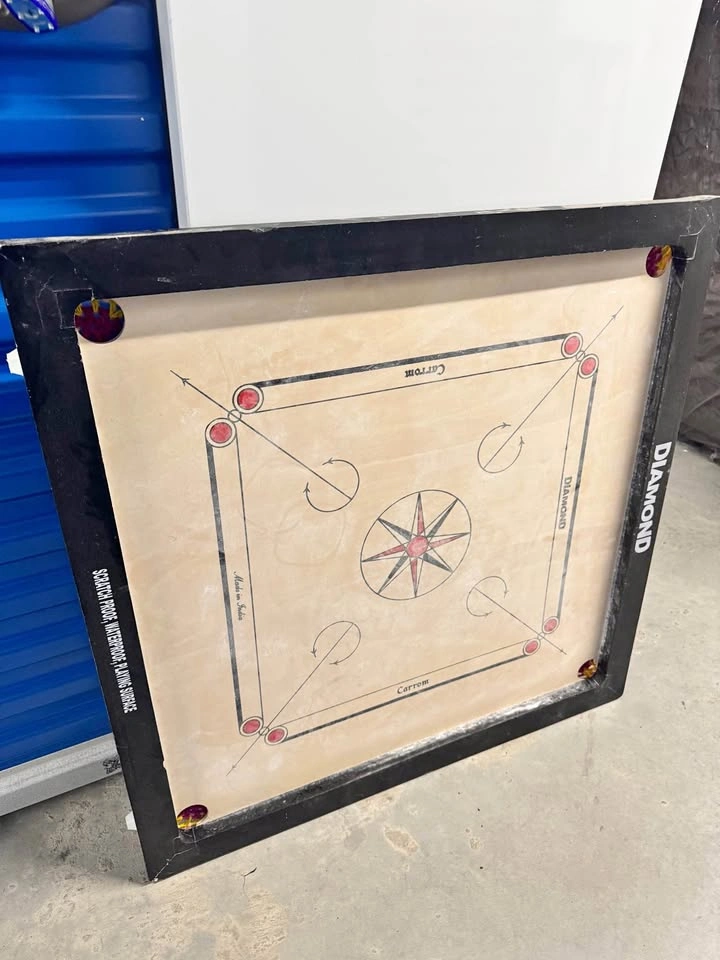 Diamond Carrom Board