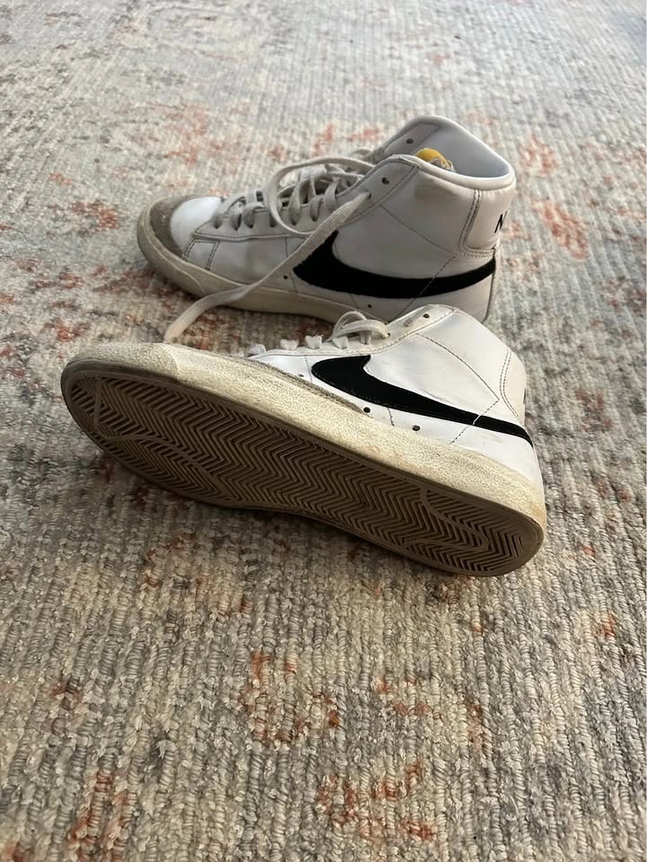 Nike Blazer Midtops Size 7 - photo 2