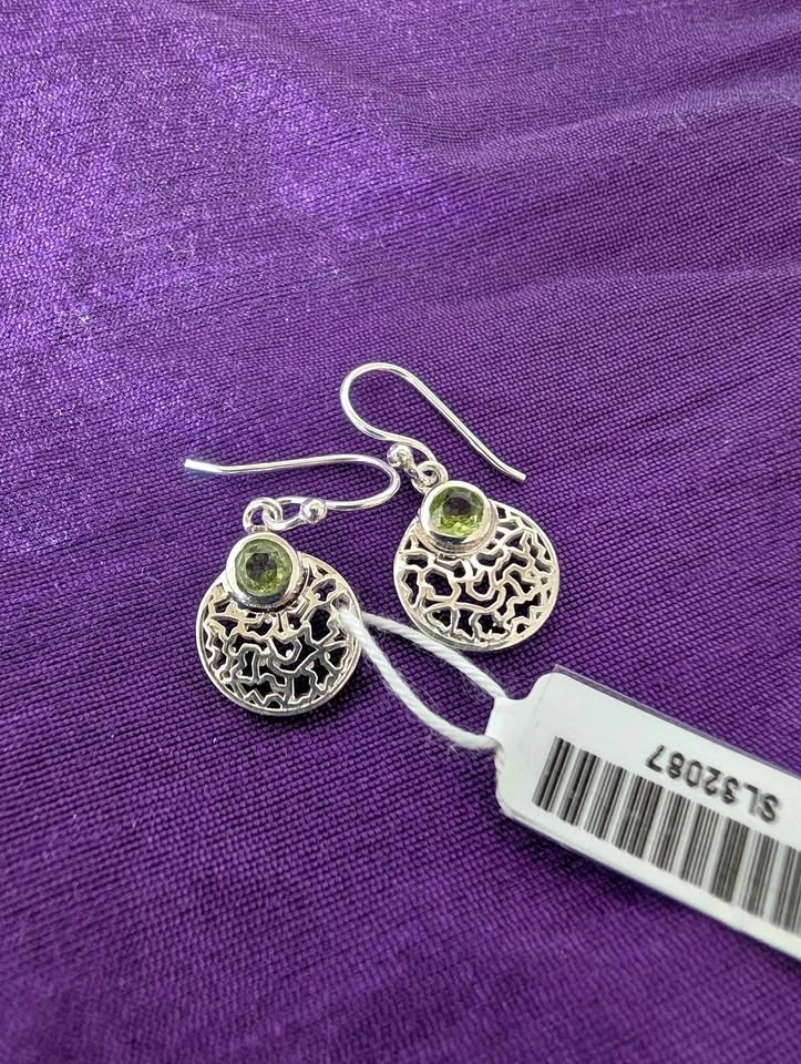 Brand New Pure Silver Earring (925 stamp)