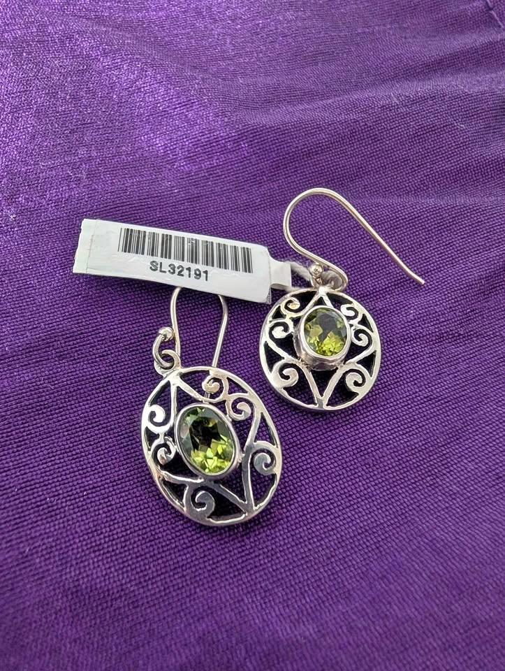 Brand New Pure Silver Earring (925 stamp)