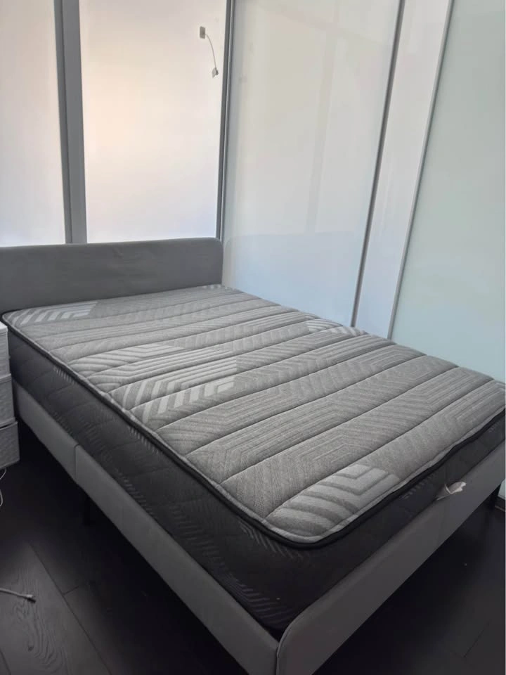 Bedframe with backboard - photo 2