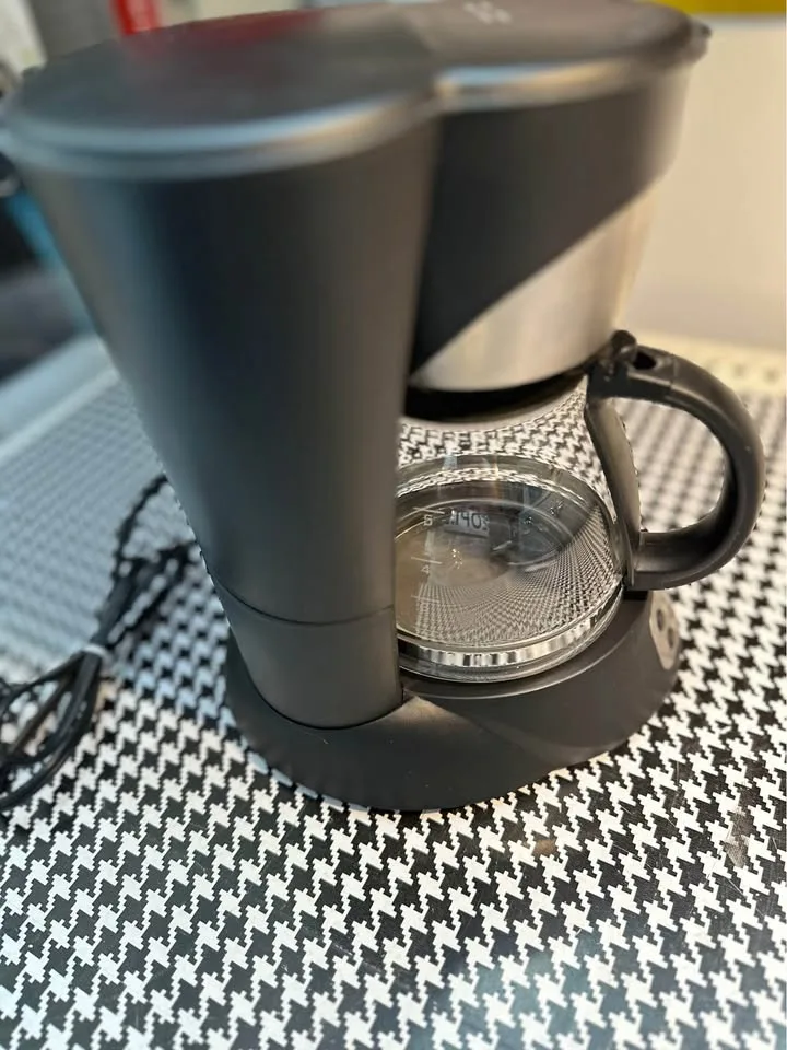 5-Cup Programmable Coffee Maker – Compact & Reliable image indicator(7)