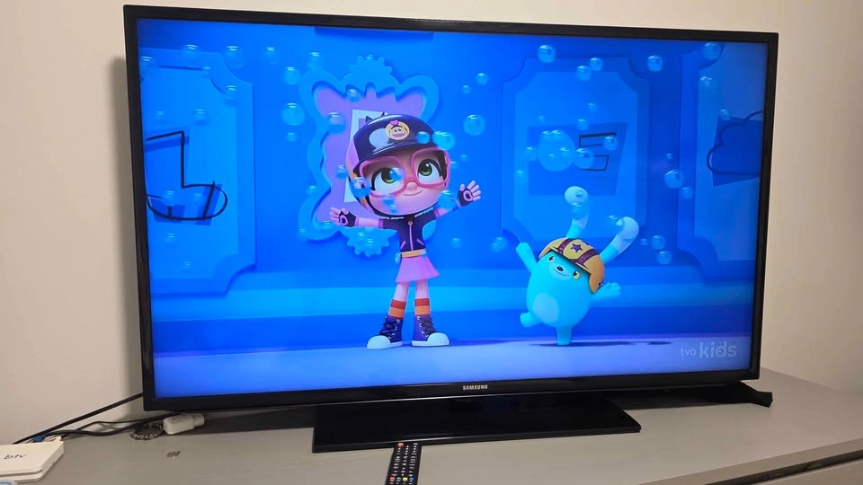 50" Samsung Full HD TV - Great Condition! - photo 3
