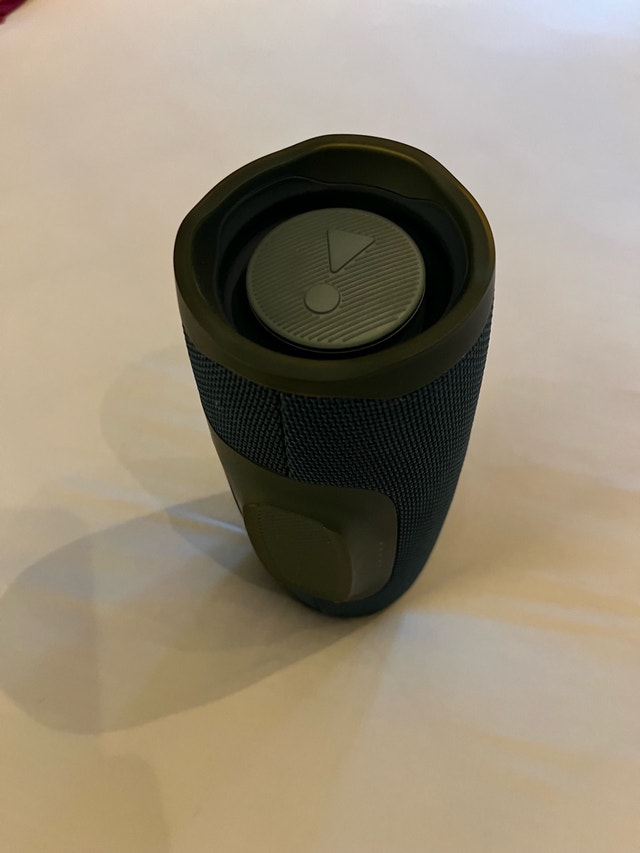 JBL Bluetooth Speaker - photo 4