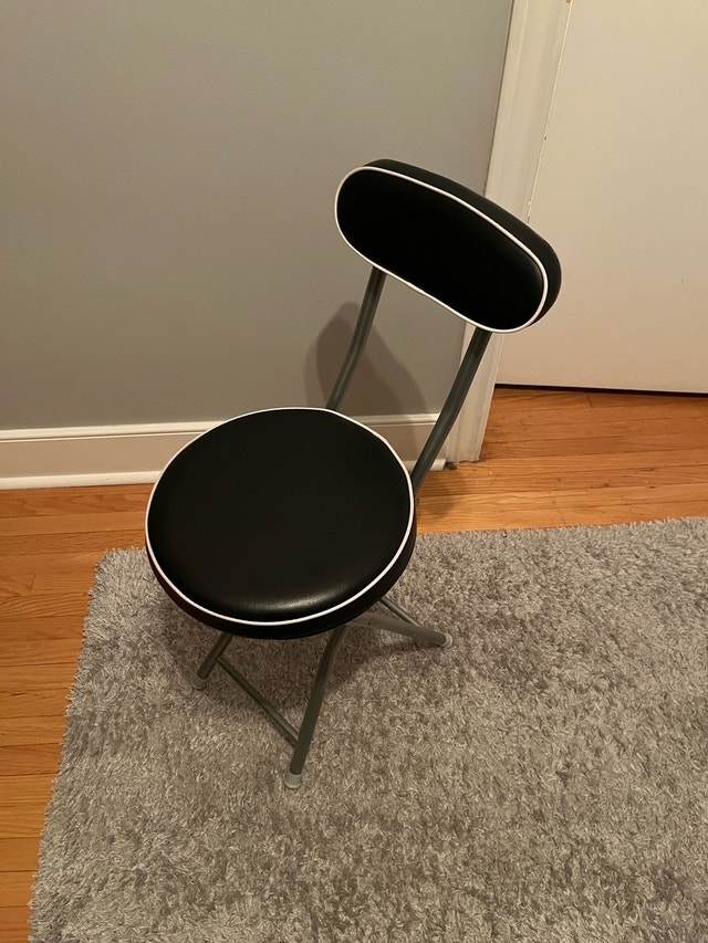 Folding Chair - photo 2