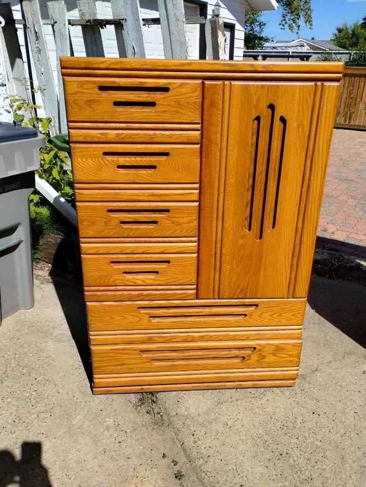 Gorgeous Vintage 10 piece King size bedroom suite - photo 4
