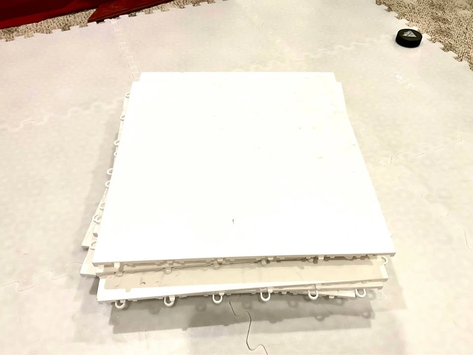 10 Hockey Synthetic Ice Tiles (18”x18” each)