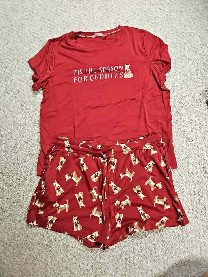 Womens pajamas - Size medium