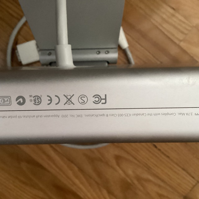 Apple Cinema HD Display 23” for parts