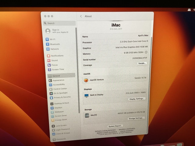 iMac 21.5-inch, i5, 8GB RAM, 480GB Flash Storage with keyboard