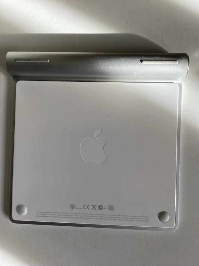 Apple Magic Trackpad 1st generation