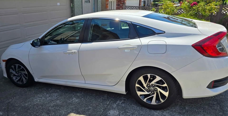 2016 Honda Civic EX Sedan - Excellent Condition - photo 4