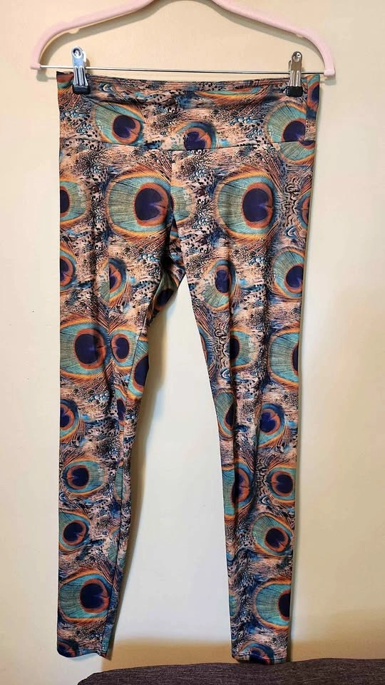 Onzie peacock leggings