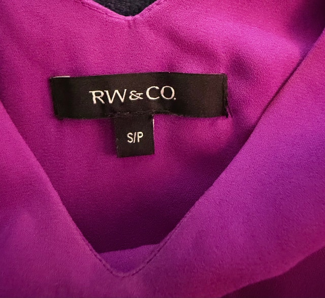 RW&CO. Sleeveless V-Neck Top - photo 2