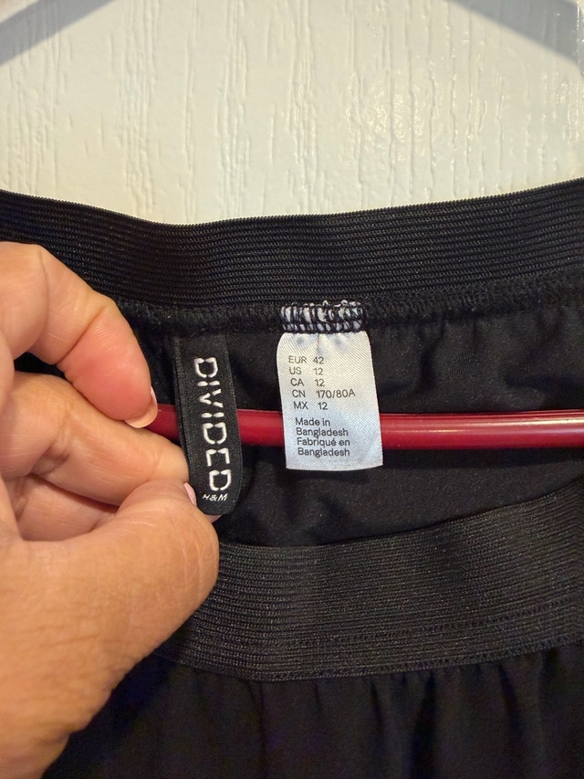 H&M Divided Black Skirt - photo 2