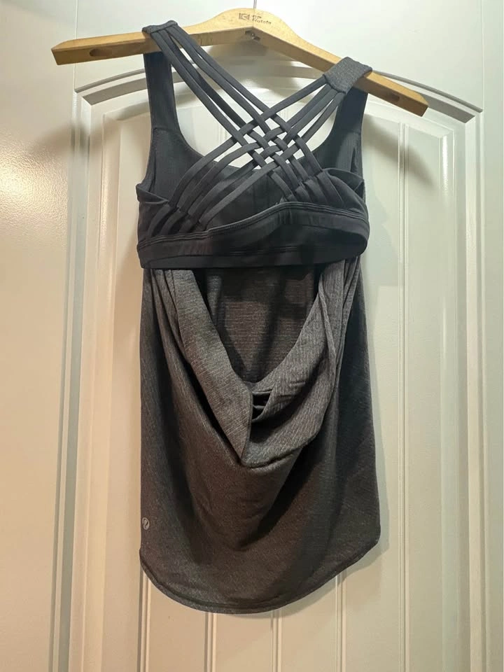 lululemon wild tank size 4 and 12 - photo 2