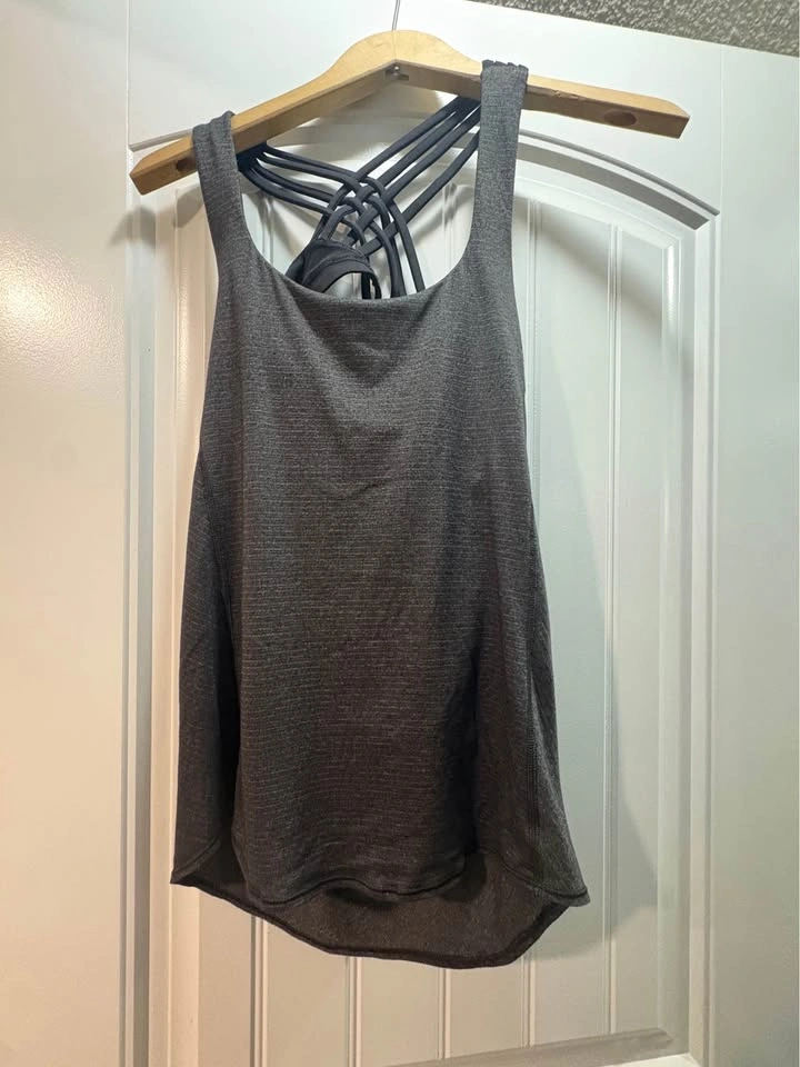 lululemon wild tank size 4 and 12 - photo 3