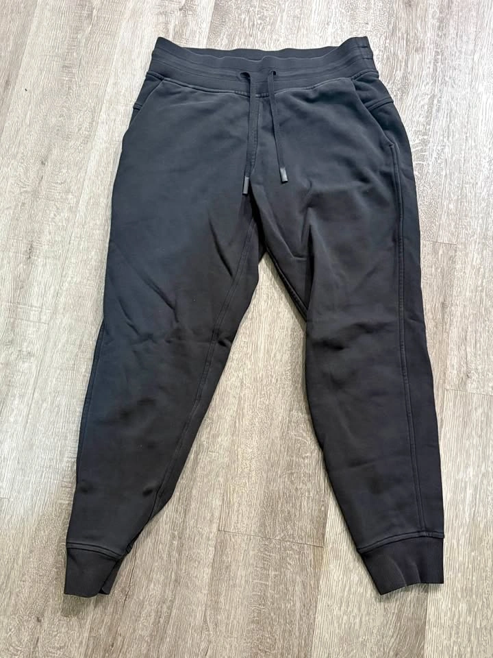 lululemon joggers size 6