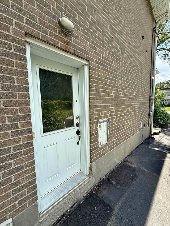 2 Beds 1 Bath - Apartment