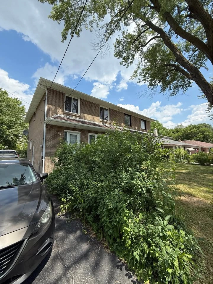 2 Beds 1 Bath - Apartment - photo 2