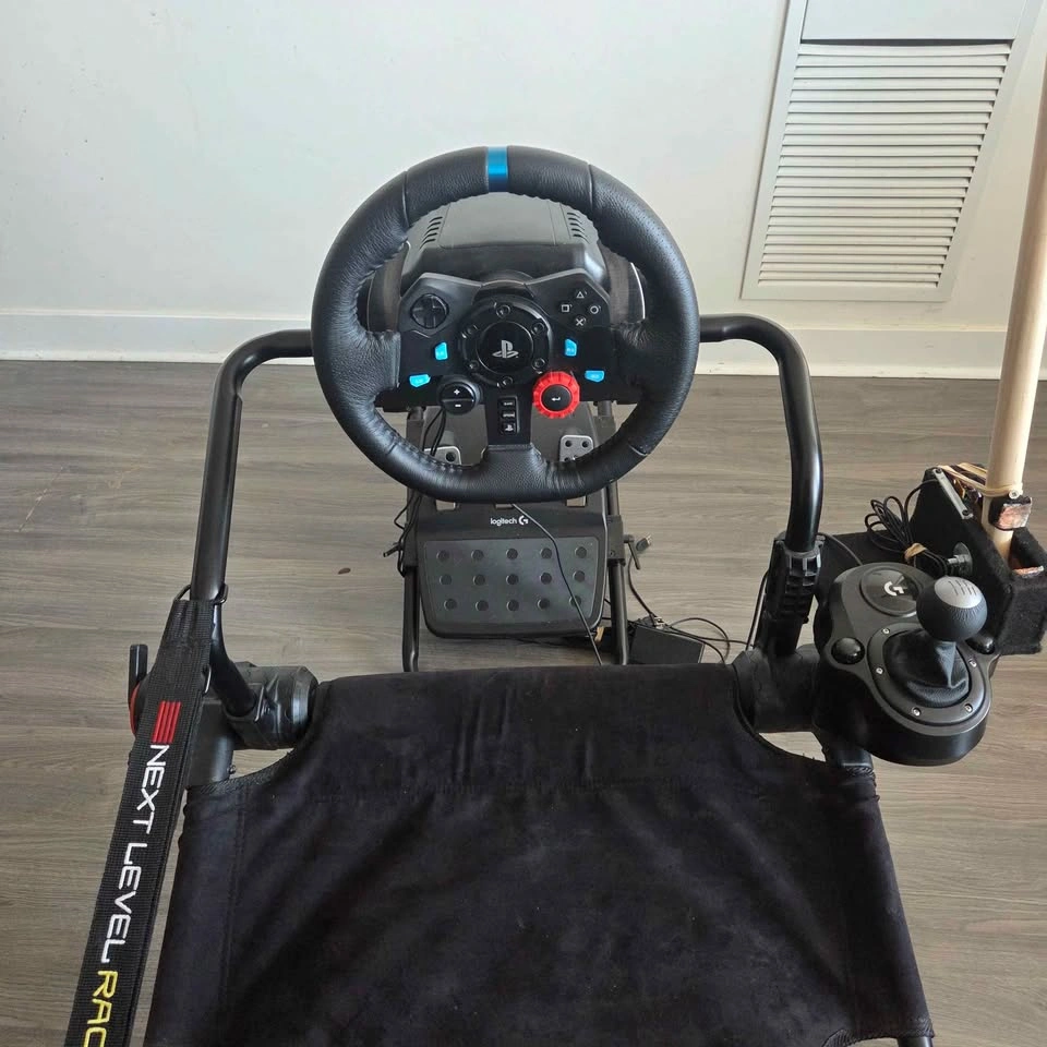 Logitech G29 Racing Sim Bundle – GT Lite Chair, Shifter & Handbr - photo 4