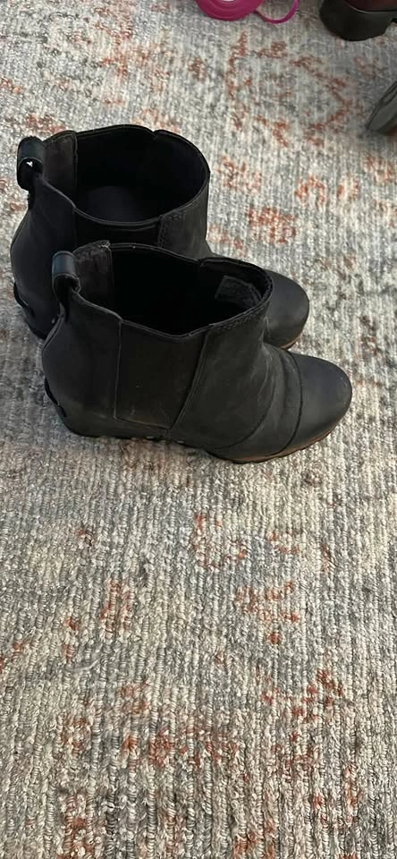 Sorel Black Wedge Ankle Boots Size 7