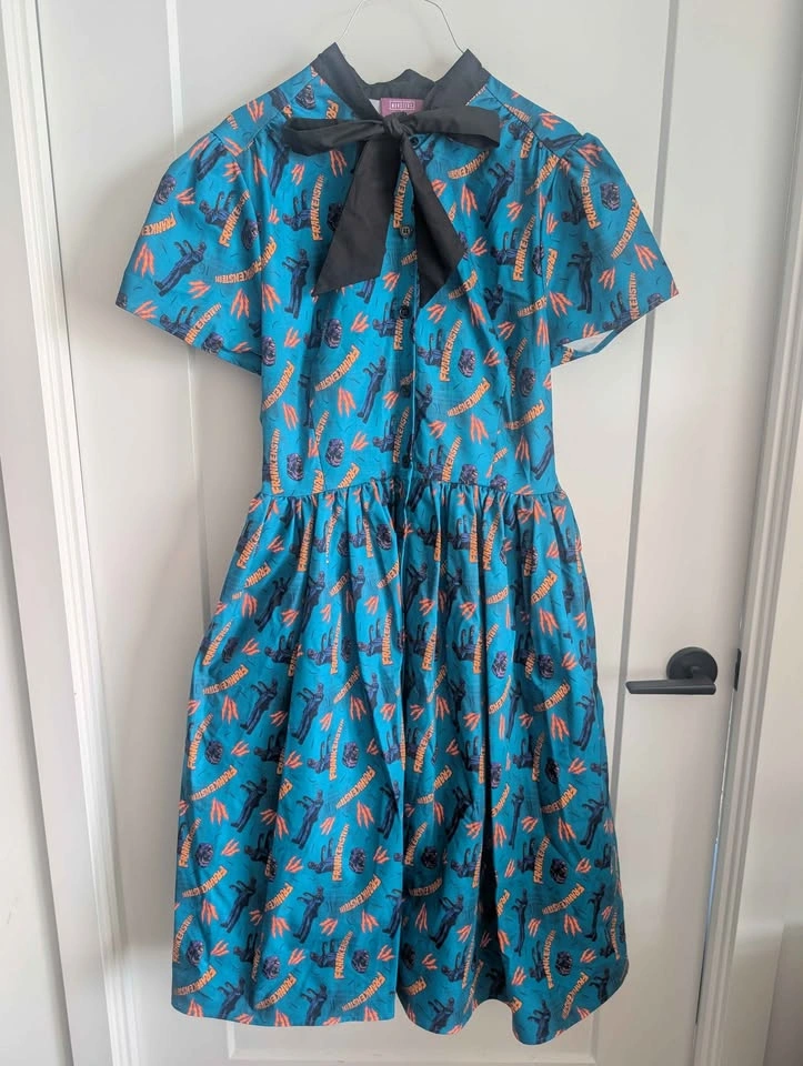 Size 14 XL - Universal Monsters Frankenstein Dress - photo 2