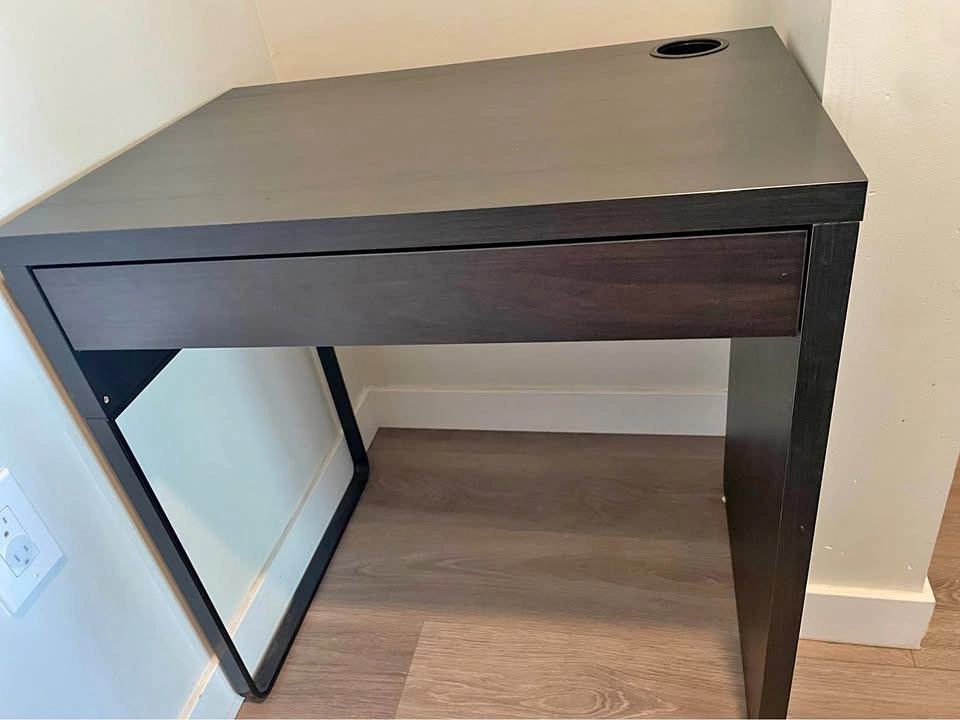 Ikea MICKE Desk