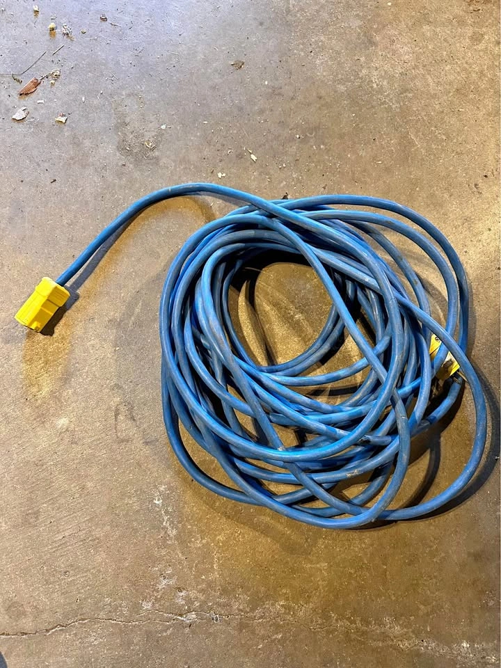 50 Ft 12/3 Heavy-Duty Outdoor Extension Cord