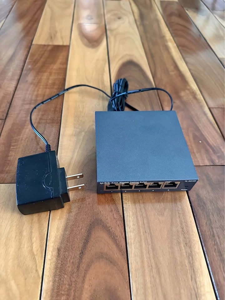TP-Link TL-SG105 5-Port Gigabit Ethernet Desktop Switch V5