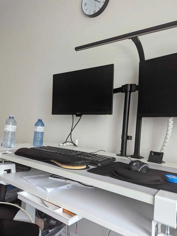Dual Monitors on Site Stand Desk Motorized - photo 4