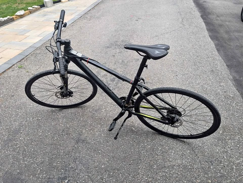 Northrock XC27 Mountain/Hybrid Bike (medium)