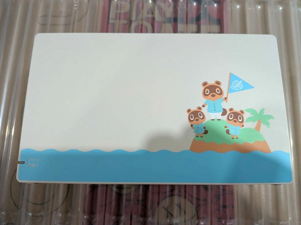 V2 Nintendo Switch Animal Crossing bundle - photo 5