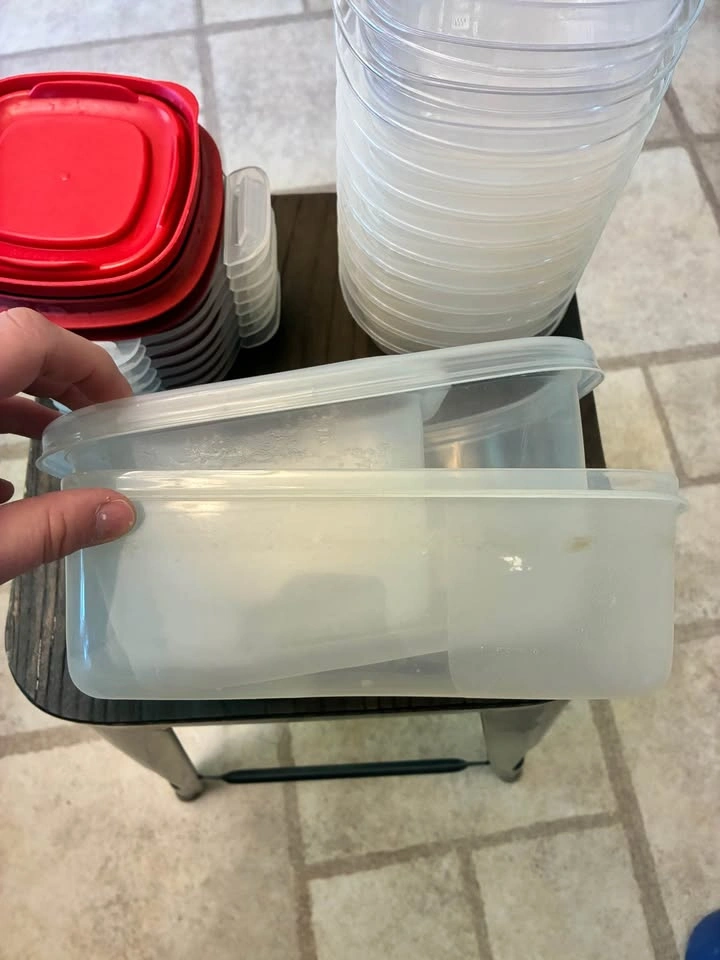 Plastic Food Storage Container Set - photo 3