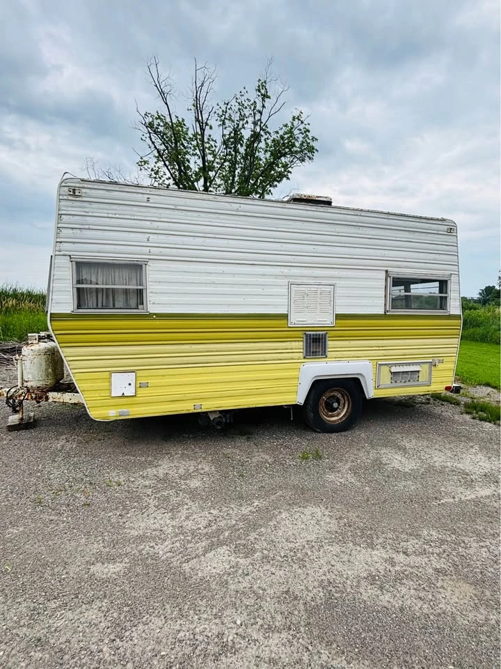 Vintage camper trailer - photo 2