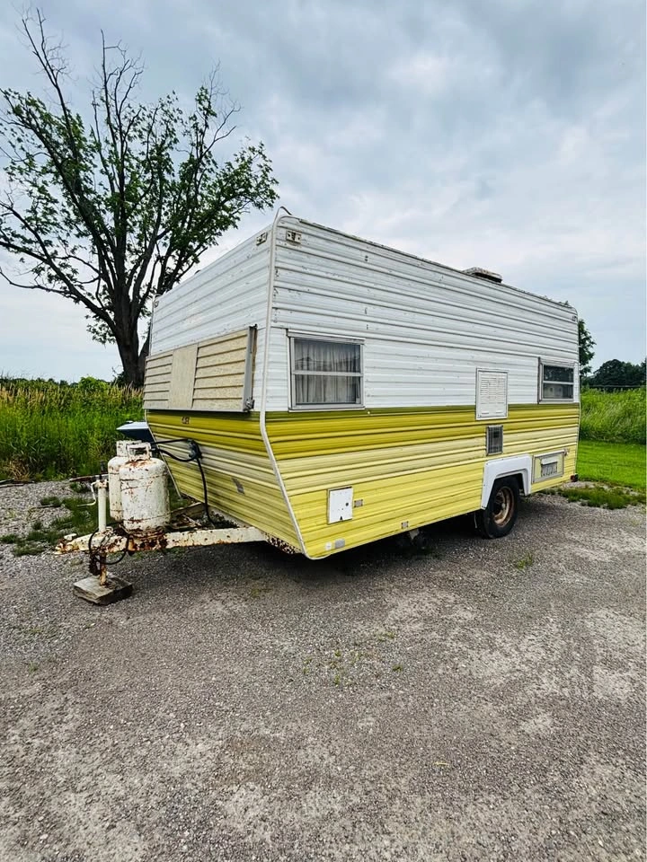 Vintage camper trailer - photo 3