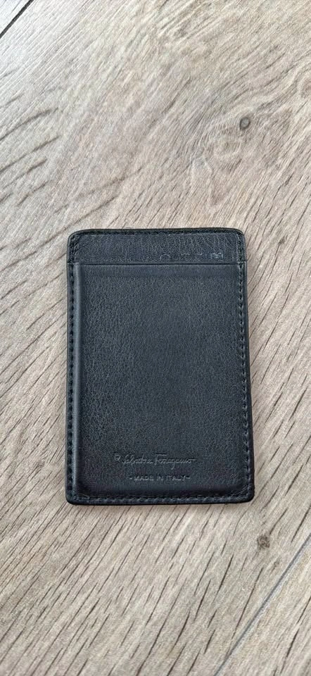 Salvatore Ferragamo 2 card wallet