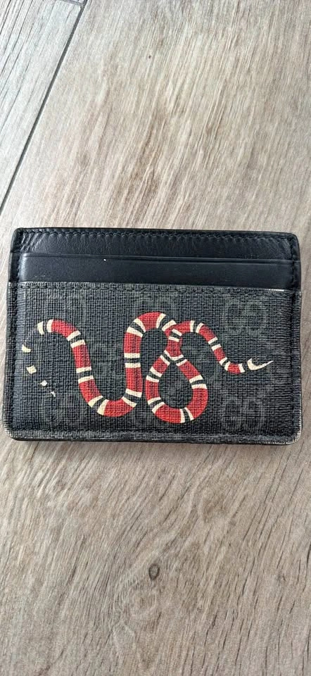 Gucci GG Supreme Black Kingsnake Print Card Case