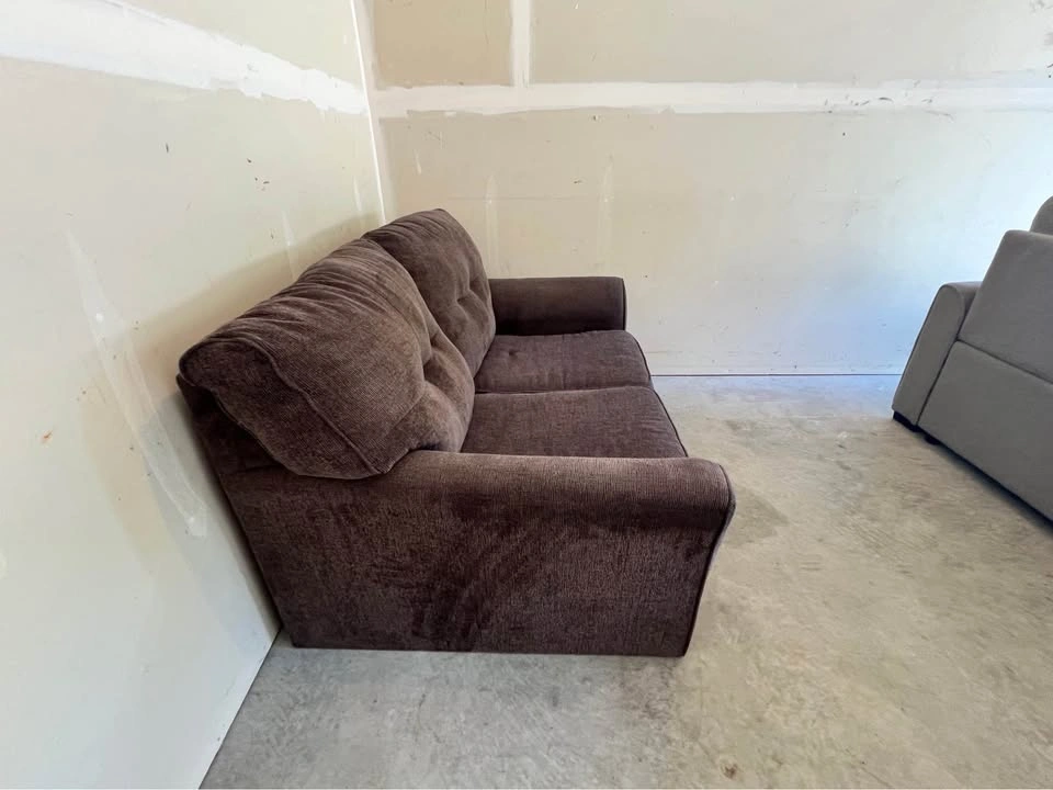 FREE DELIVERY 🚚 Couch Barn Brown Sofa Couch - photo 3