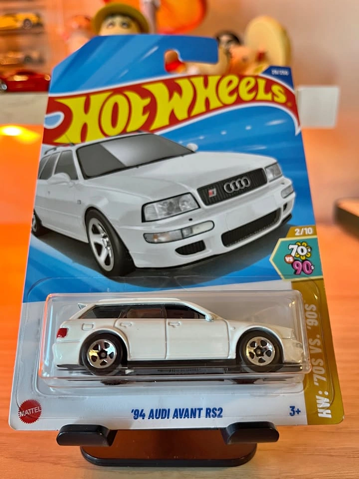 Hot Wheels '94 Audi Avant RS2 - White (Brand New / Mint)