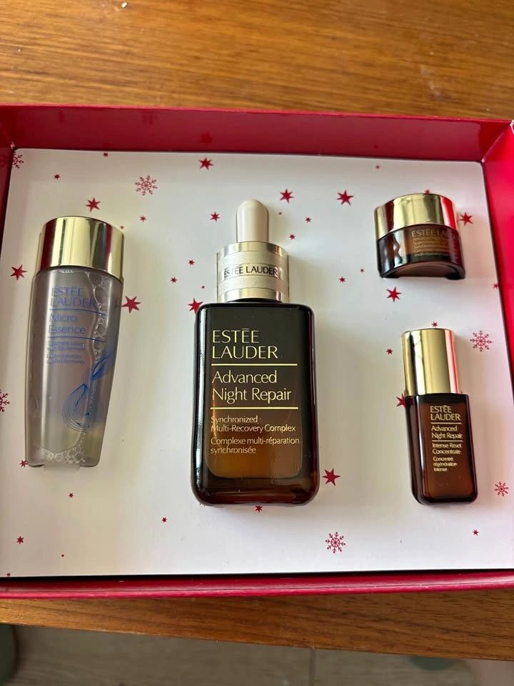Estée Lauder Advanced Night Repair Skincare Wonders Set