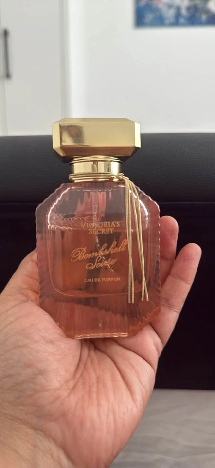 Victoria's Secret & Zara Fragrance Lot (Perfumes + Lotion) - photo 4