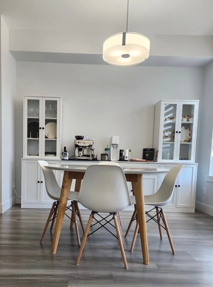 Structube Arly Round Dining Set (Table + 4 Chairs) - $250 - photo 2