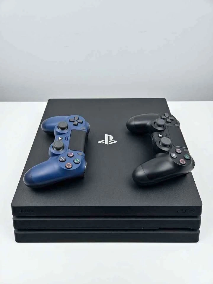 PS4 pro with 11.02 firmware 1TB (price negotiable))