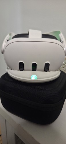 Meta Quest 3 All in one VR Headset with hard shell case 512GB
