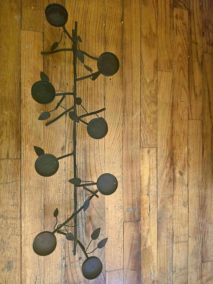 Wrought Iron Vine and Leaf Candle Holder