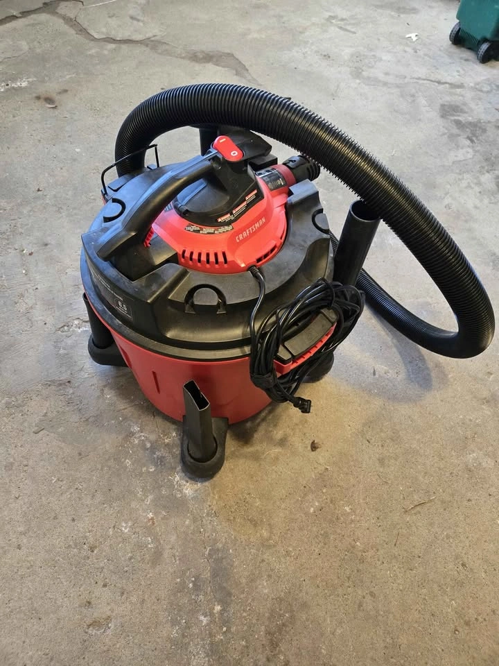 CRAFTSMAN 16-Gal 6.5 HP Wet/Dry Shop Vac - Like New! - photo 2
