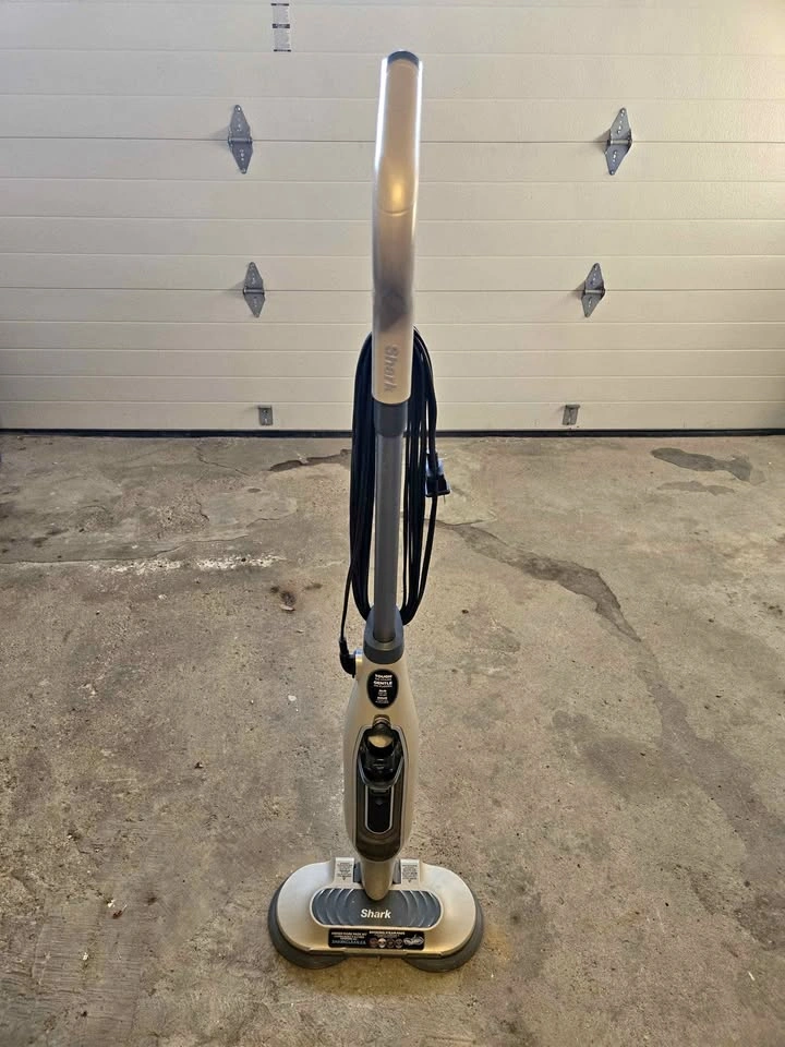 Shark Steam Scrubber (S7001C) - Rotating Steam Mop