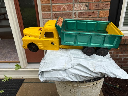 Vintage Structo Hydraulic Dumper Truck, Pressed Steel